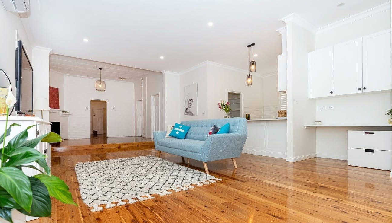 Extension joining seamlessly to an existing Wagga home